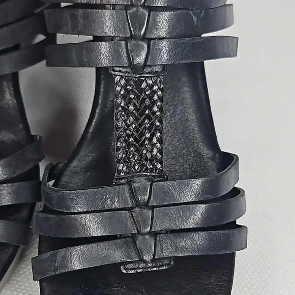 UGG Mattie Black Leather Platform Wedge Stacked Heel Sandal Women's Size 10 - Picture 13 of 15